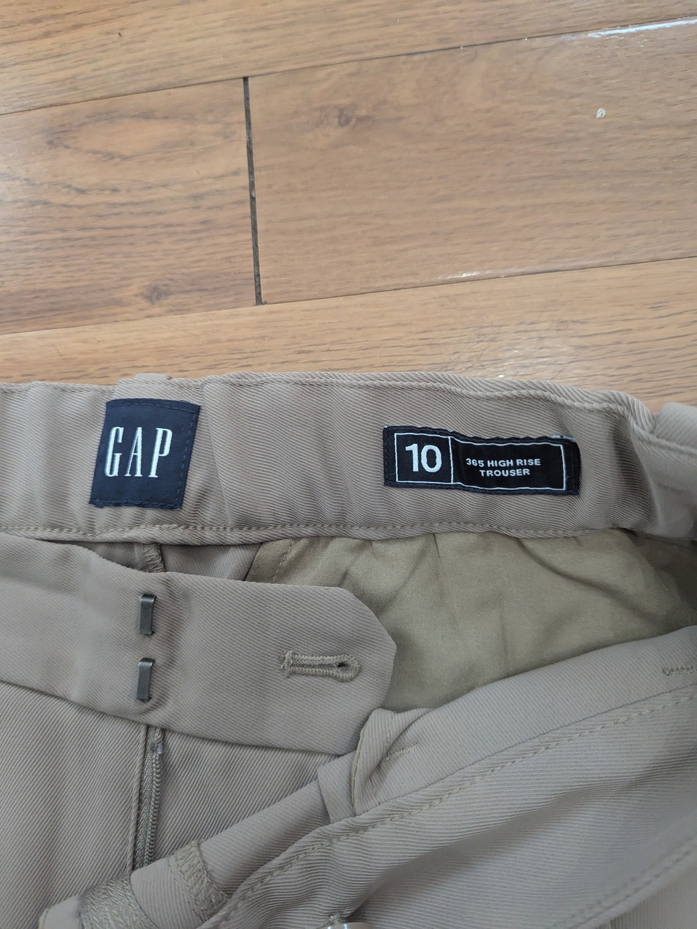 GAP Women's High Rise Trouser Pants in Khaki
